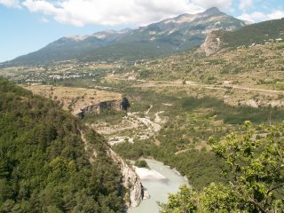 Ndhera.