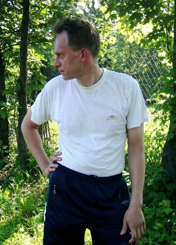 Pavel hled vpravo smrem kPraddu.