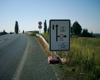 Furt rovn, furt rovn...