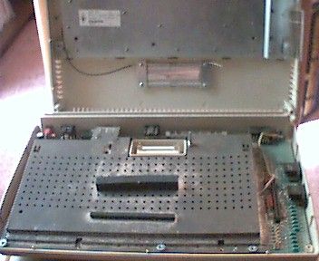 [Photo: 800XL with front cover removed]