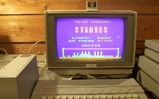 [Screen-shot: Loading a game]