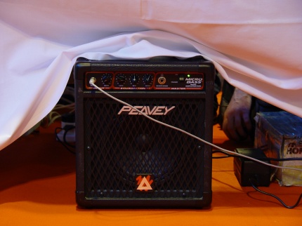 [Photo: Guitar amplifier]