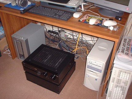 [Photo: Amplifier on its new stand]