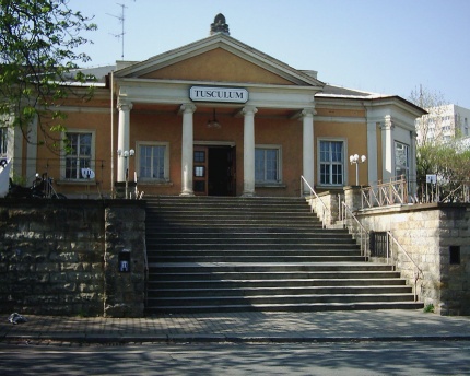 [Photo: EIL 3 venue entrance]