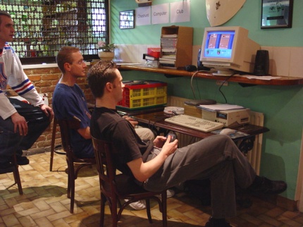 [Photo: Sacha Hofer and Ryan Edwards rear view]