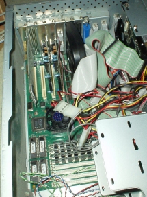 [Photo: The guts of Erik's Hades060]