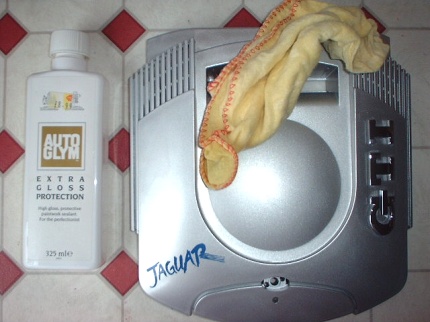 [Photo: Extra gloss sealant]