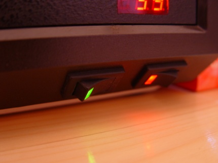 [Photo: Bottom switches on the 1050]