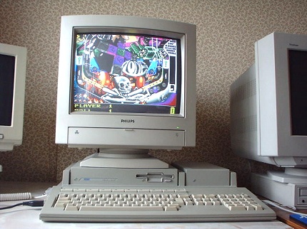 [Photo: Mega STE gallery 1]