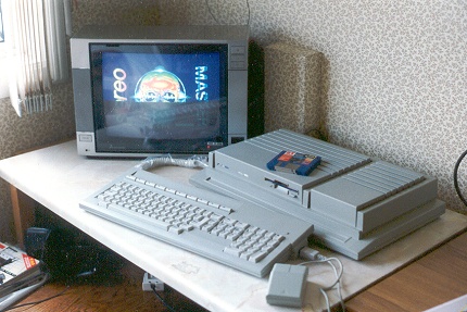 [Photo: Mega STE running Stereo Master software]