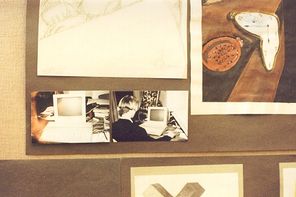 [Photo: 1040STE at art exhibition]