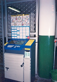 [Photo: Atari ST business card machine in Hong Kong]