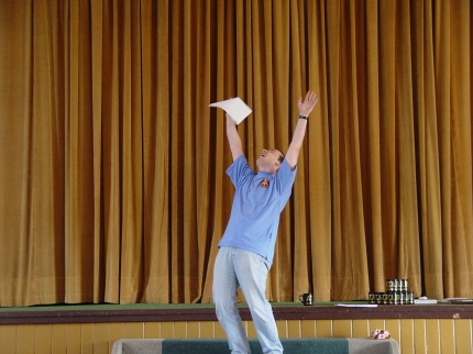 [Photo: Mad Butscher winning a prize]