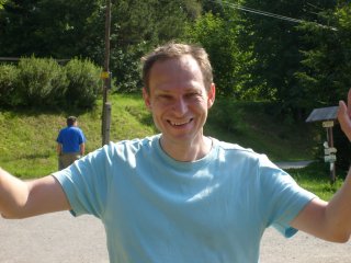 U� se v duchu vid� na druh�m b�ehu. :-)