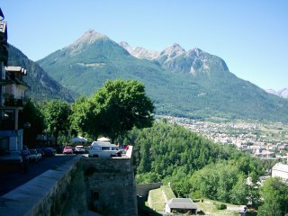 Tak co, zajedeme si na tamten kope�ek? ;-) (Pic de Peyre Eyraute)