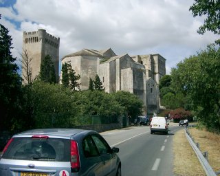 Vevnit� jsme bohu�el nebyli.