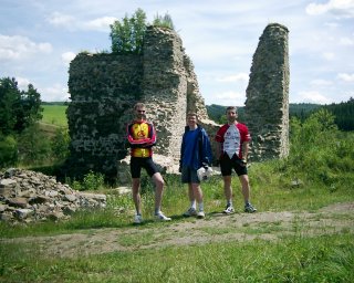 Traja chrob�ci. (Foceno na samospou��.)