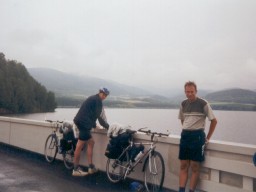 Hr�z p�ehrady u N�rska.