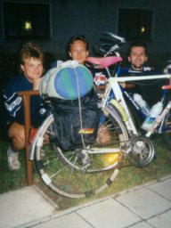 Dub n.M. - Detailn� foto Tomova provizorn� opraven�ho kola.