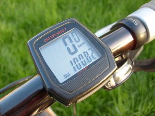 "Prvom�jov� stovka"