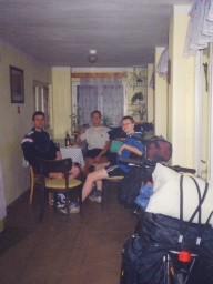 U n�s na verand� - zkoum�n� po�as� a pop�jen� Napoleona.